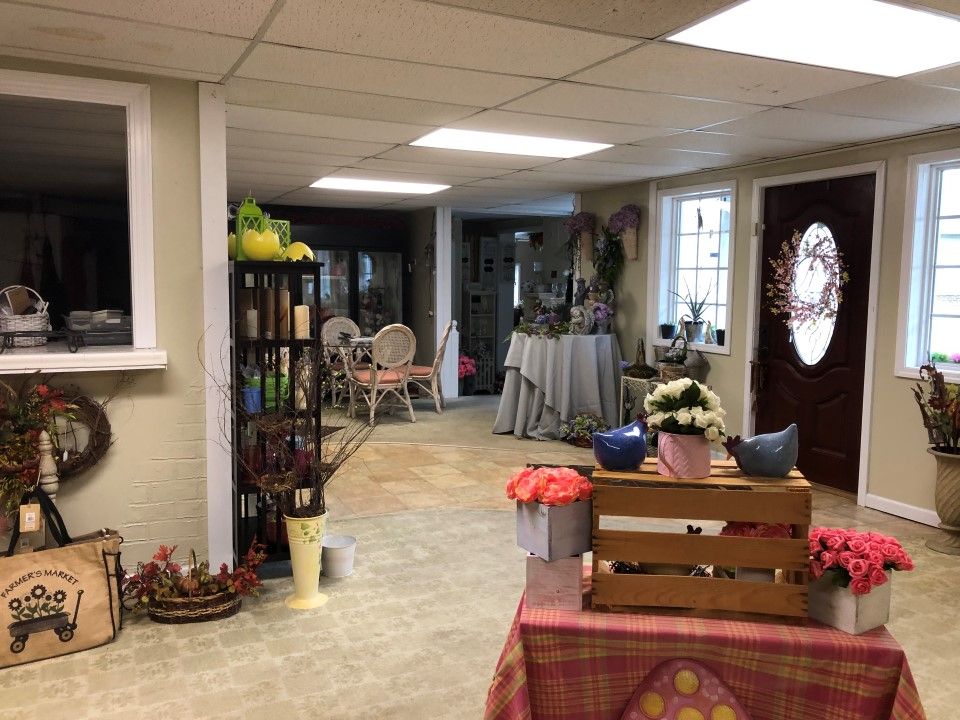 819 S Main St, Harrisburg, IL 62946